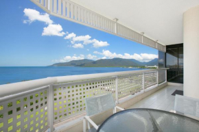 Отель Cairns Ocean View Apartment  Кэрнс